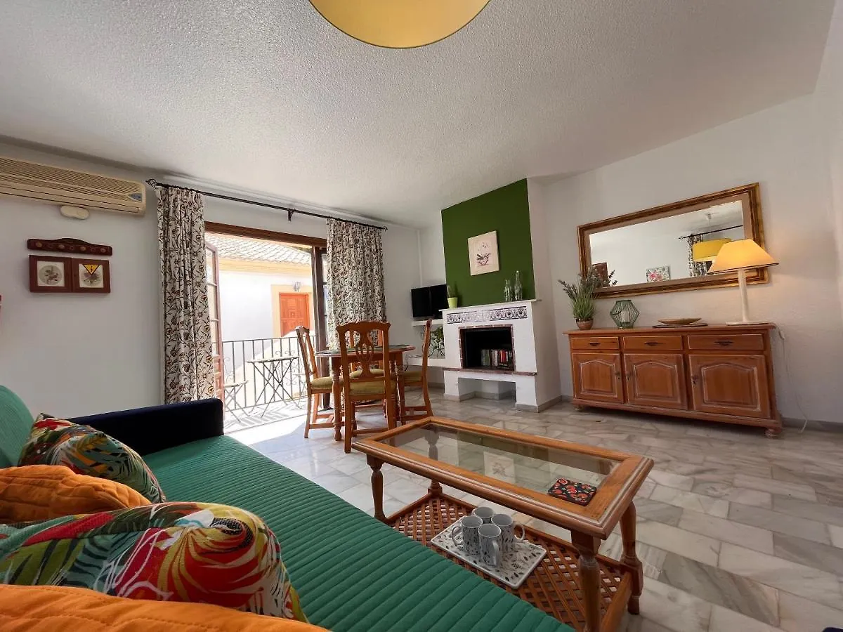 Apartamentos De Flores - Verde L'Île-Rousse İspanya