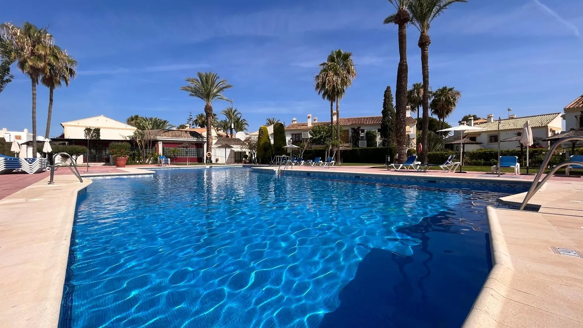Apartamentos De Flores - Verde L'Île-Rousse İspanya